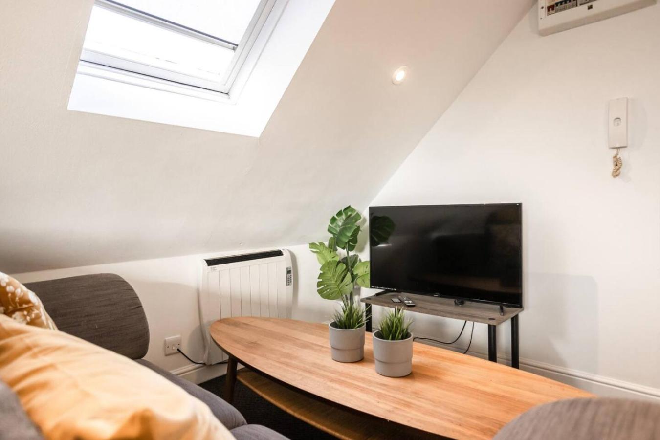 Sunny Side Flat 5 Contractors Long Apartament *